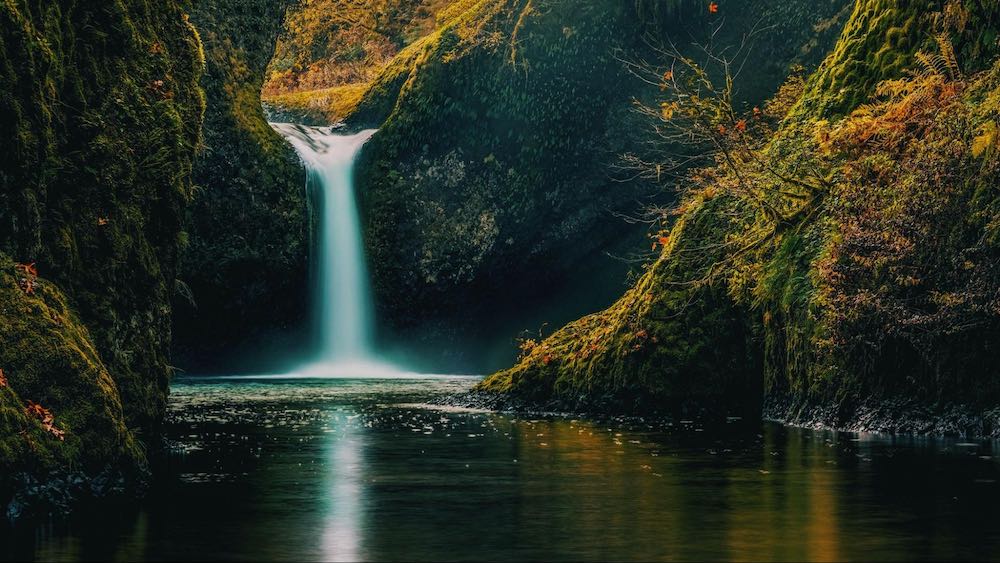 Punch Bowl Falls