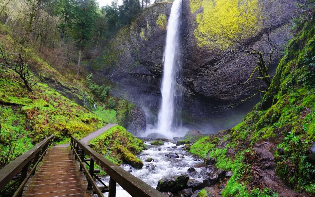 Unveil the Hidden Waterfalls Near Portland, Oregon