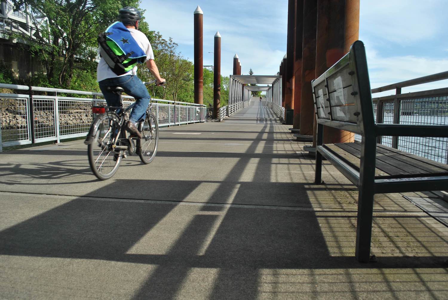 Cycling Eastbank Esplanade