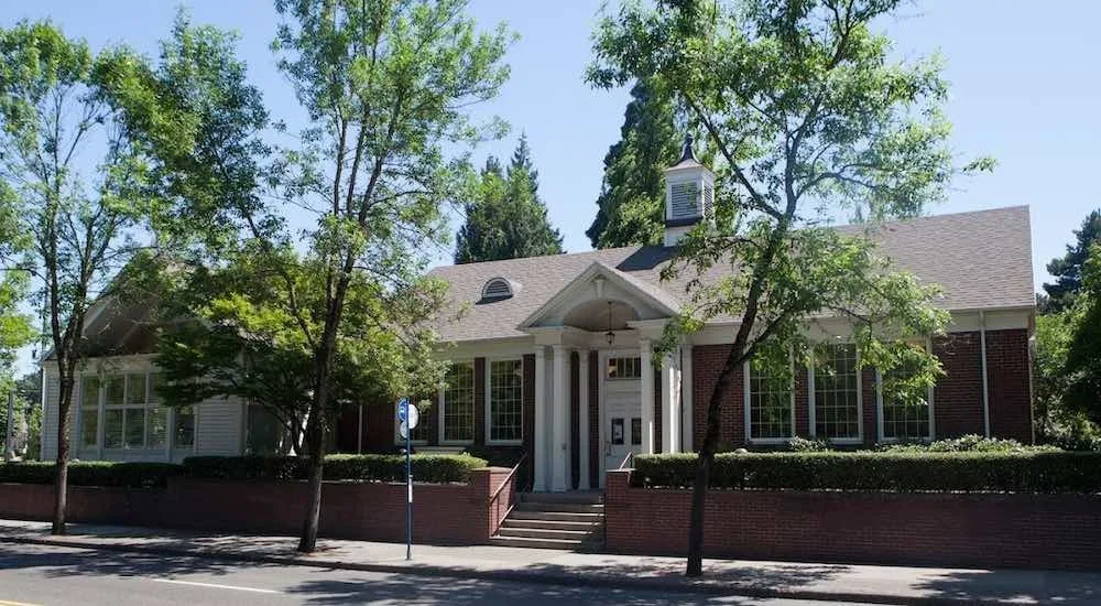 Belmont Library Multnomah County Libraries